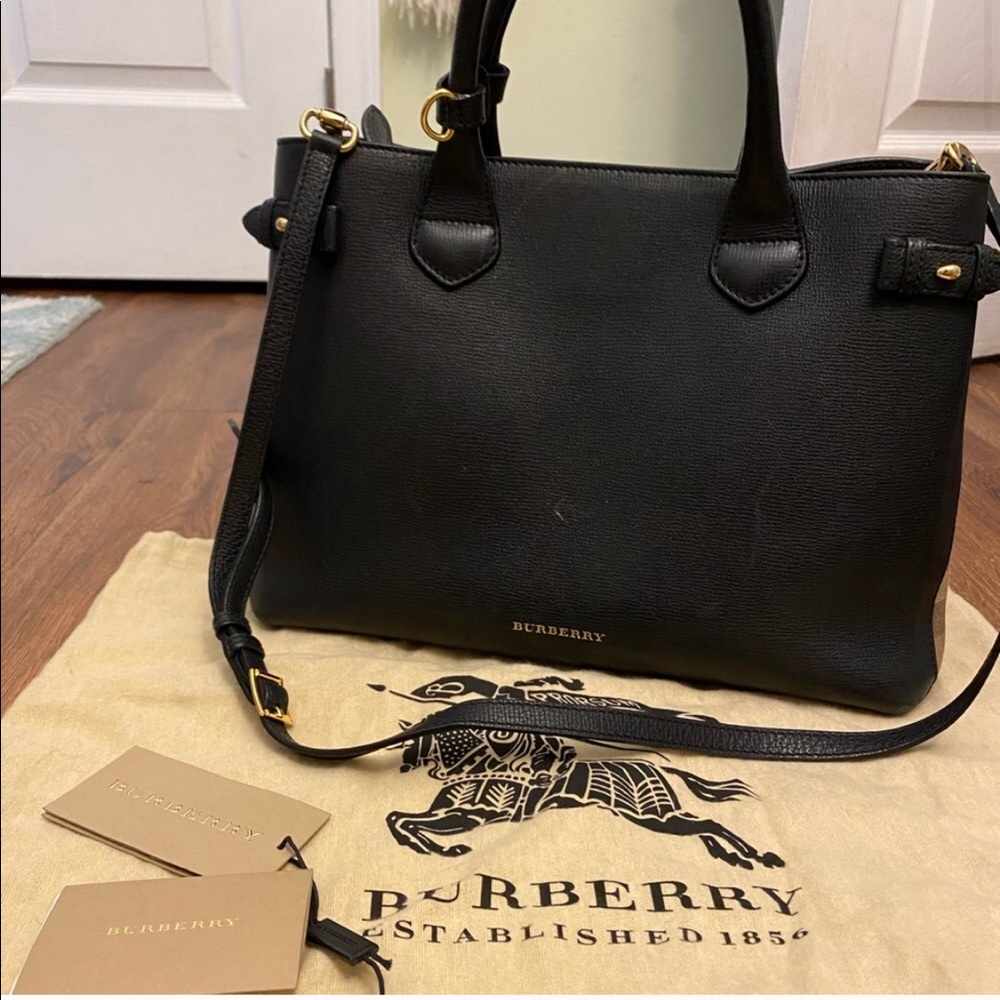 Burberry - Banner House Medium